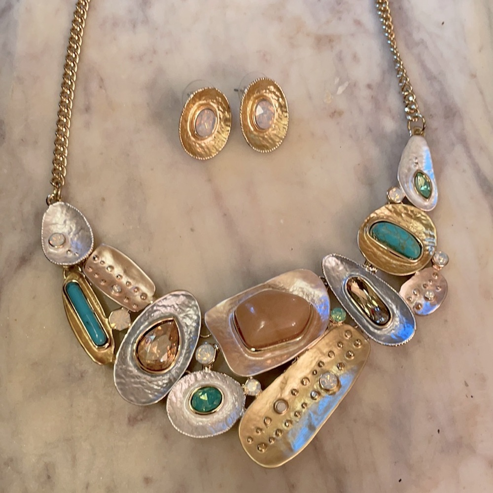 Gorgeous statement necklace and earrings Great quality gold, silver, rose gold.